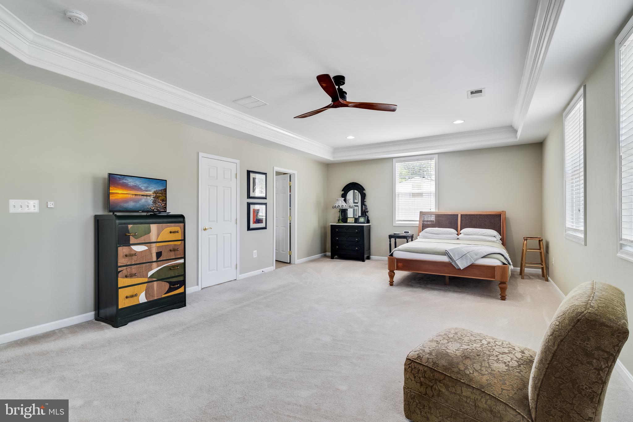 1725 Tacoma Road Edgewater, MD 21037 - Photo 4 of 36 Master bedroom with tray ceilings