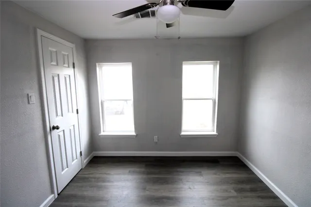 $155,000 | 207 East Bernard Street, Clute, TX 77531