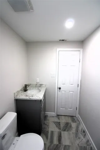 $155,000 | 207 East Bernard Street, Clute, TX 77531