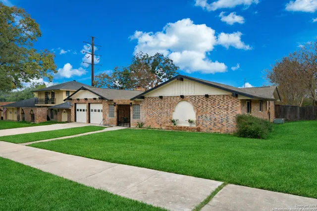 $389,900 | 6431 Red Jacket Drive, Leon Valley, TX 78238