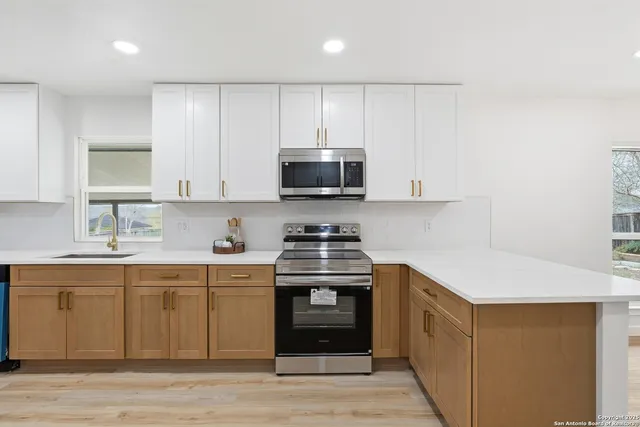 $389,900 | 6431 Red Jacket Drive, Leon Valley, TX 78238