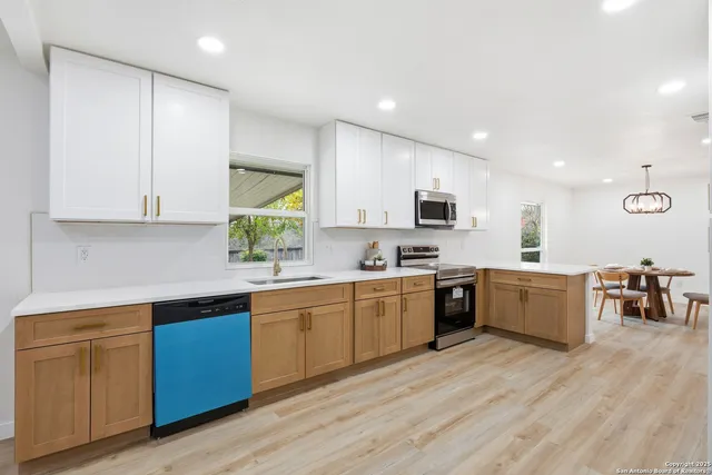 $389,900 | 6431 Red Jacket Drive, Leon Valley, TX 78238