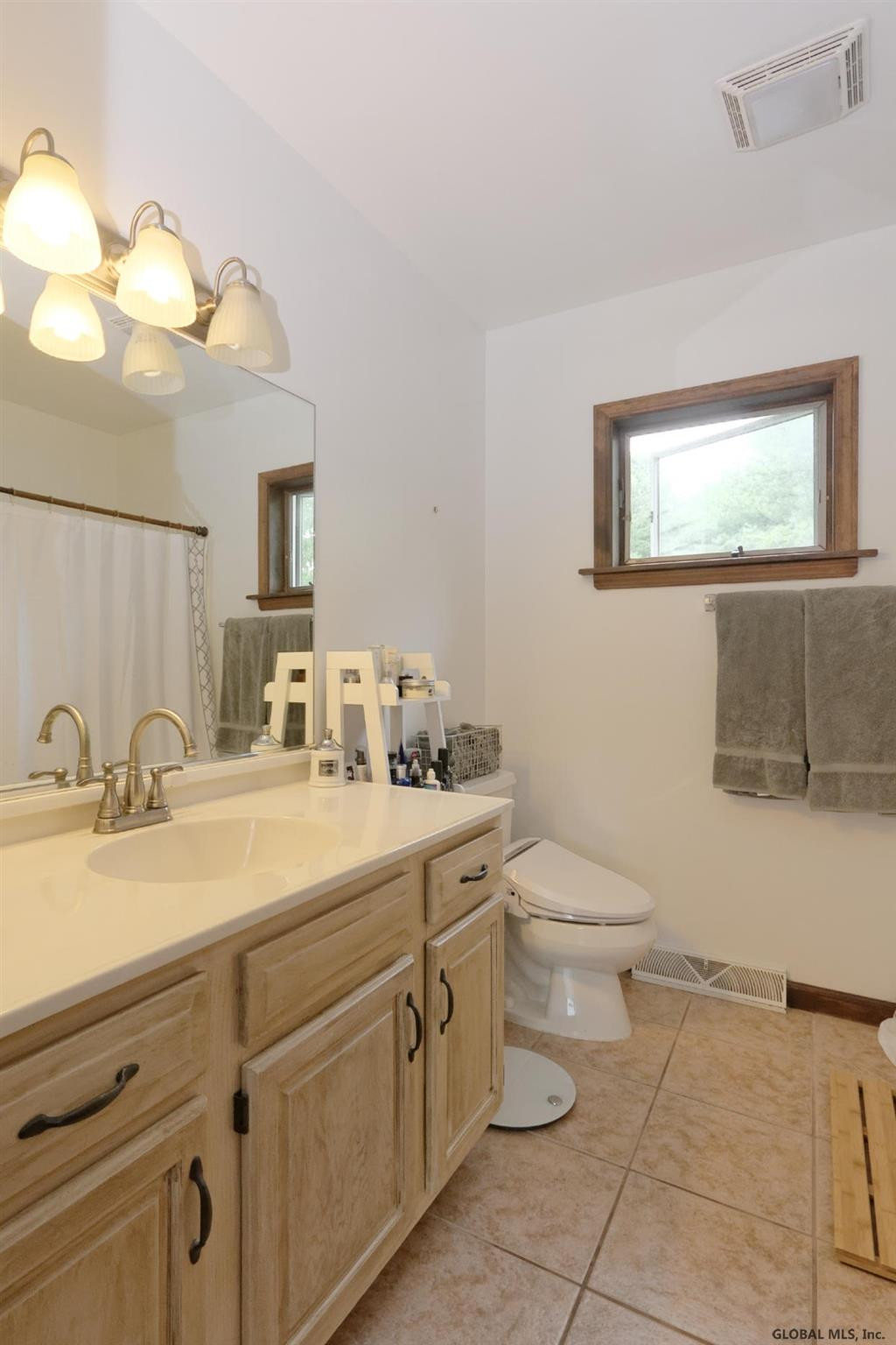 35 Summit Road Bethlehem, NY 12054 - Photo 21 of 41 Photo 31