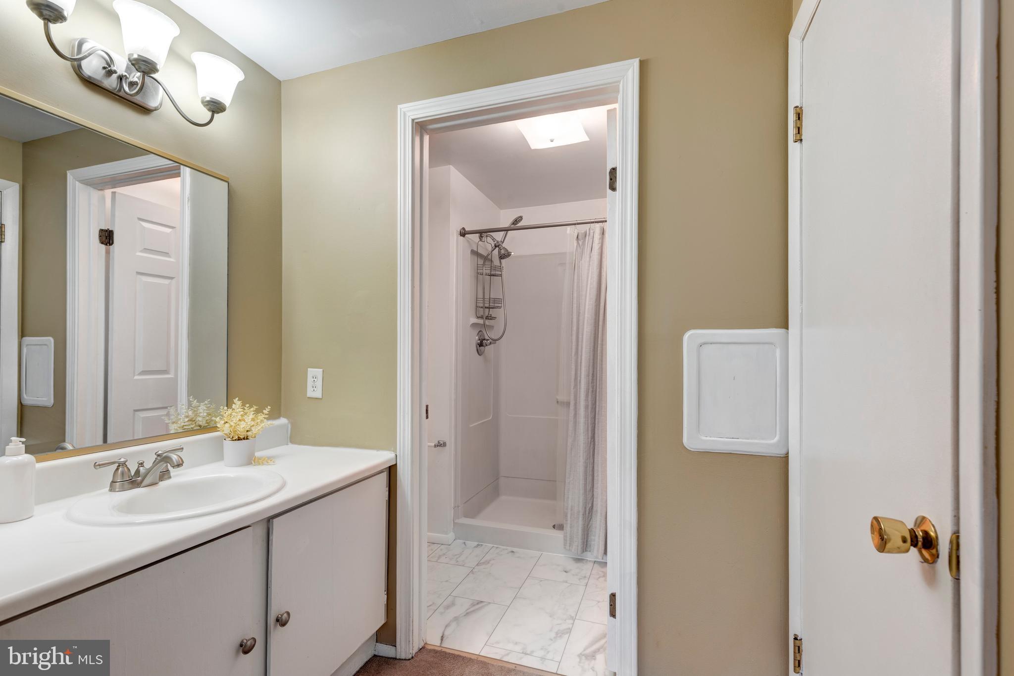 641 Hook Road Westminster, MD 21157 - Photo 33 of 70 Primary bath