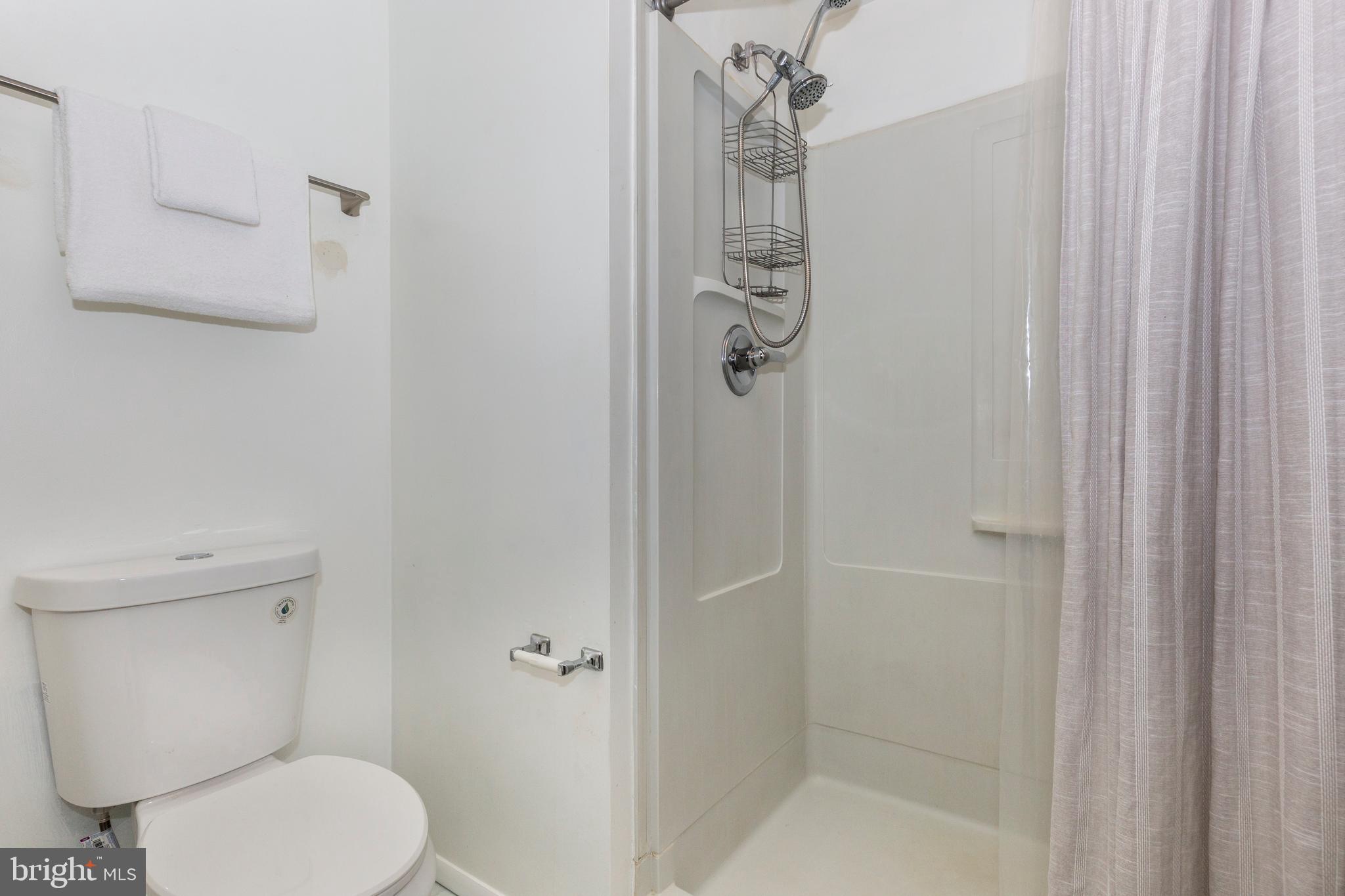 641 Hook Road Westminster, MD 21157 - Photo 34 of 70 Primary bath
