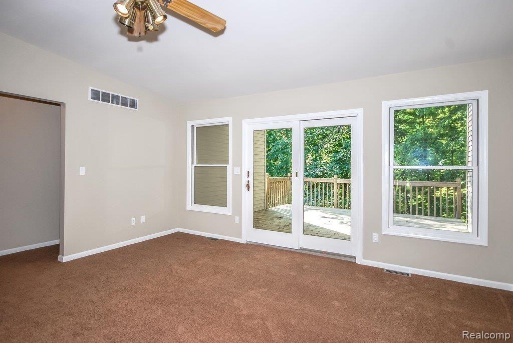 4181 Patterson Lk Road Pinckney, MI 48169 - Photo 5 of 25 9.jpg