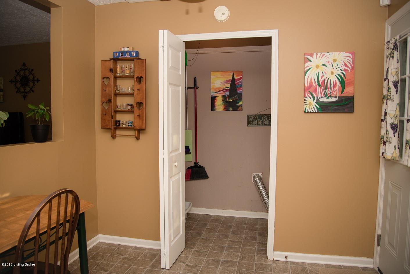 7808 Rochelle Road Louisville, KY 40228 - Photo 15 of 40 DSC_3845_small