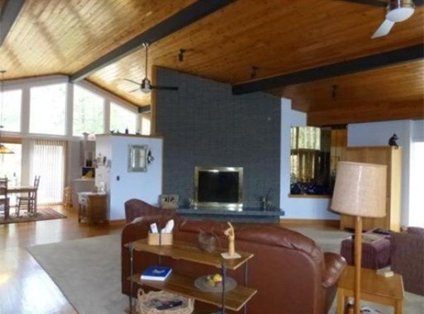 85 Glendale Road Southampton, MA 01073 - Photo 2 of 6 Gallery Image 2