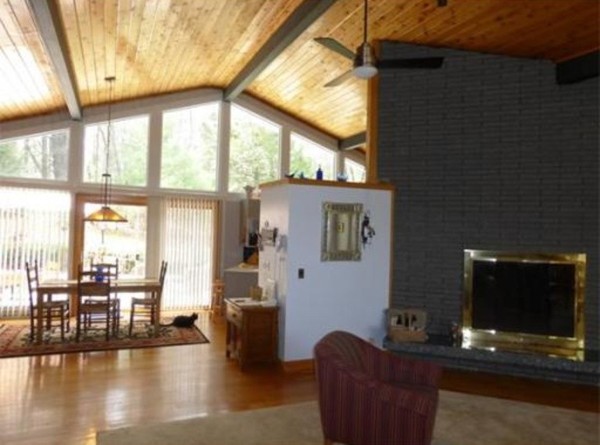 85 Glendale Road Southampton, MA 01073 - Photo 4 of 6 Gallery Image 4