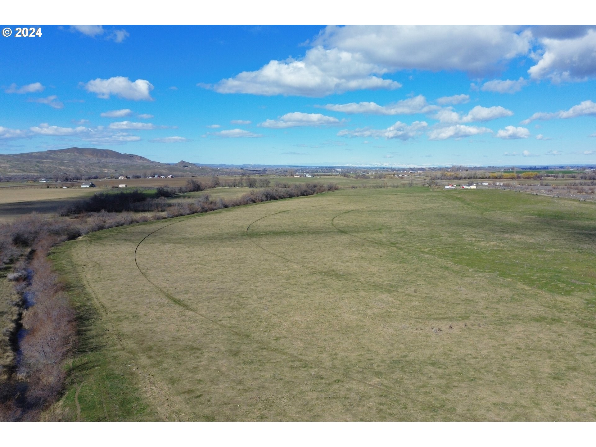 1841 Big Bend Road Adrian, OR 97901 - Photo 10 of 17 a view of an ocean and mountain