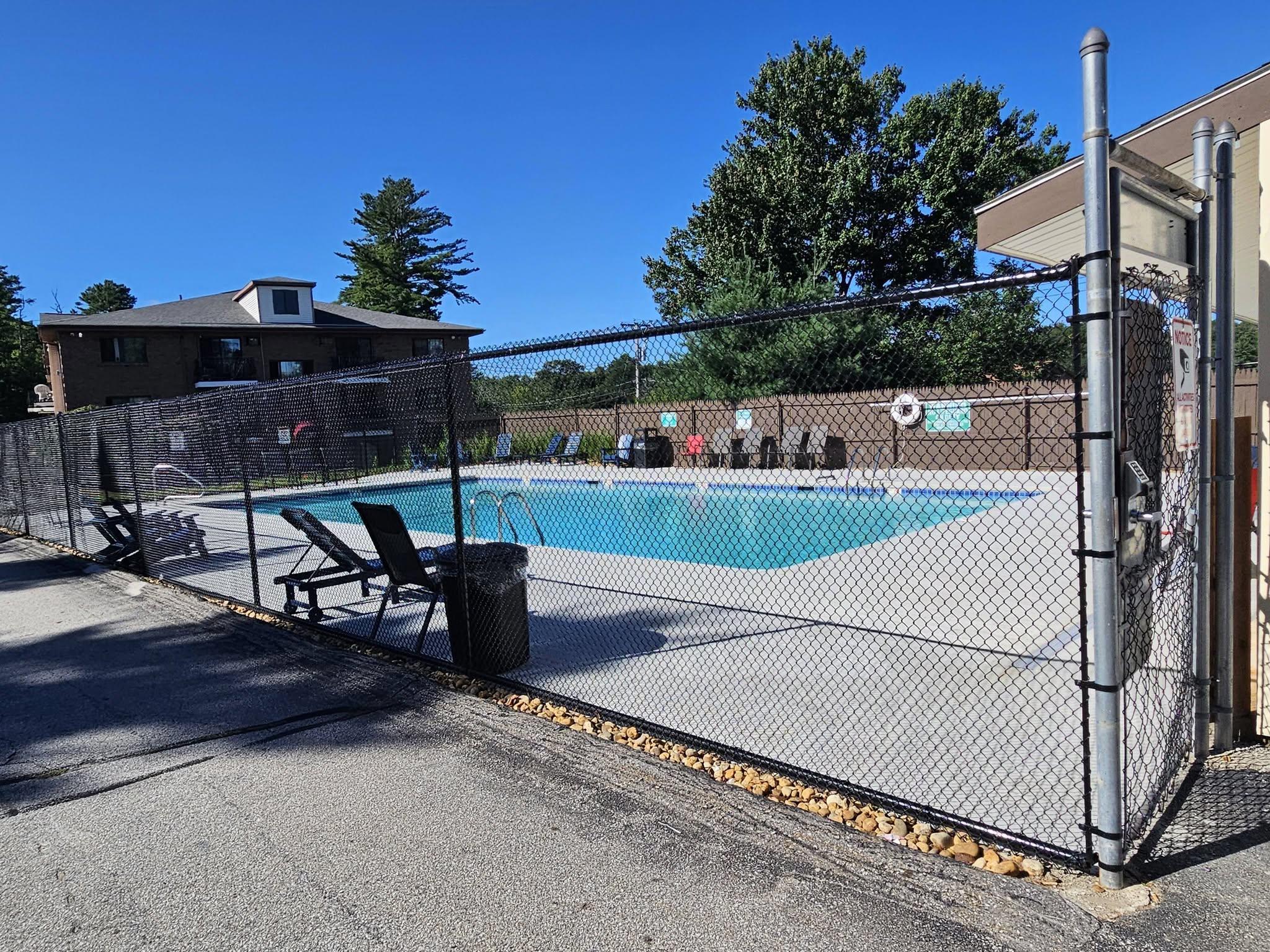 126 Mammoth Road, Unit 4 Hooksett, NH 03106 - Photo 19 of 22 Gallery Image 19