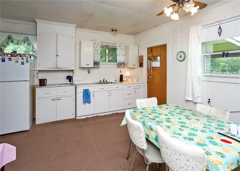 33 Coyle Curtain Road Monongahela, PA 15063 - Photo 8 of 25 Country kitchen