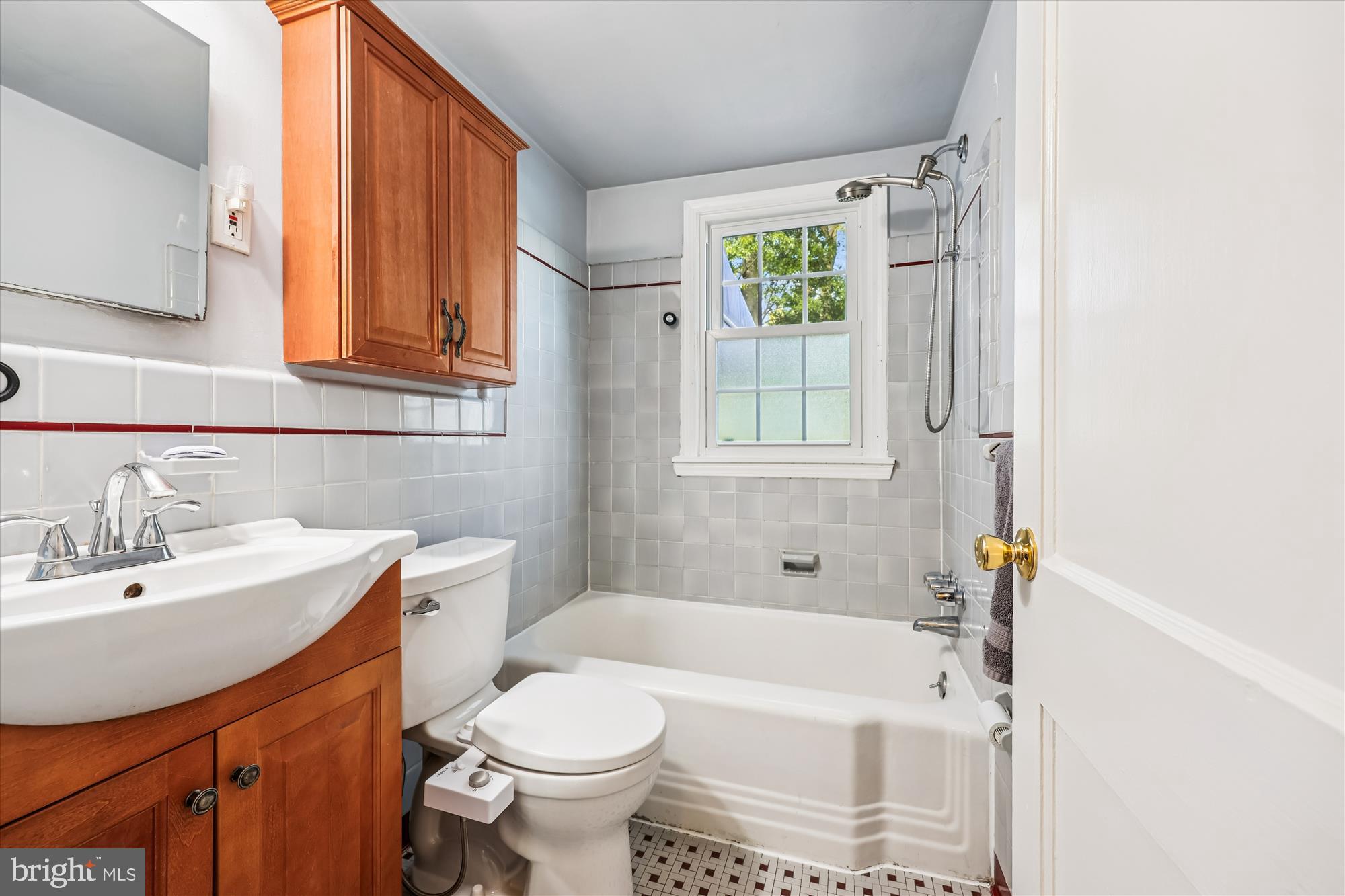 1605 Windham Lane Silver Spring, MD 20902 - Photo 21 of 65 Main Level Bath with Ceramic Tile