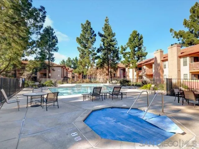 $485,000 | 12019 Alta Carmel Court, Unit 282, San Diego, CA 92128