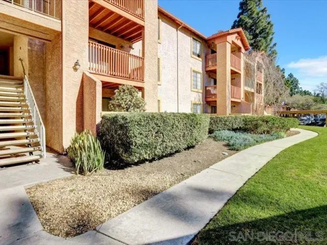 $485,000 | 12019 Alta Carmel Court, Unit 282, San Diego, CA 92128