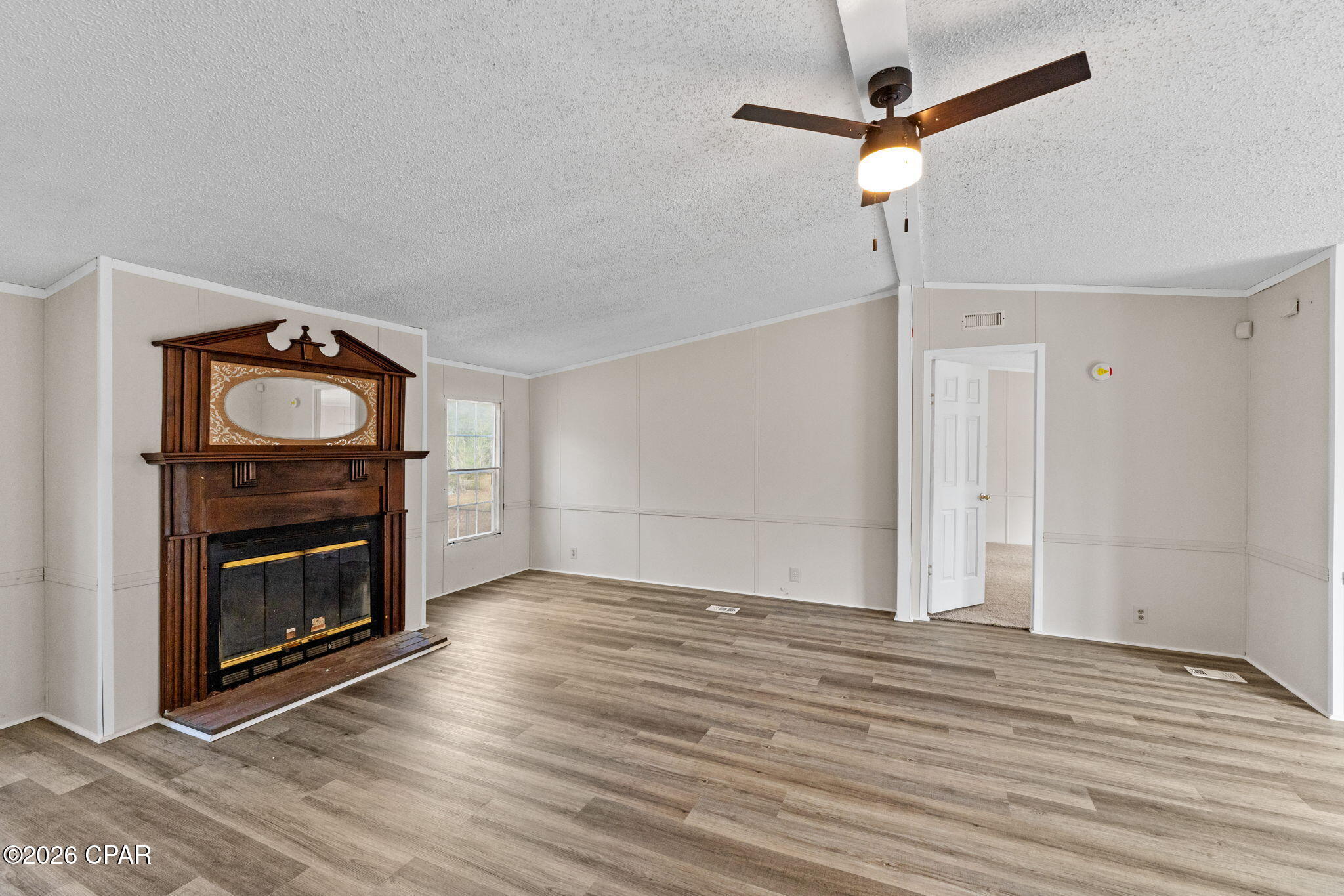 4890 Logan Loop Malone, FL 32445 - Photo 9 of 47