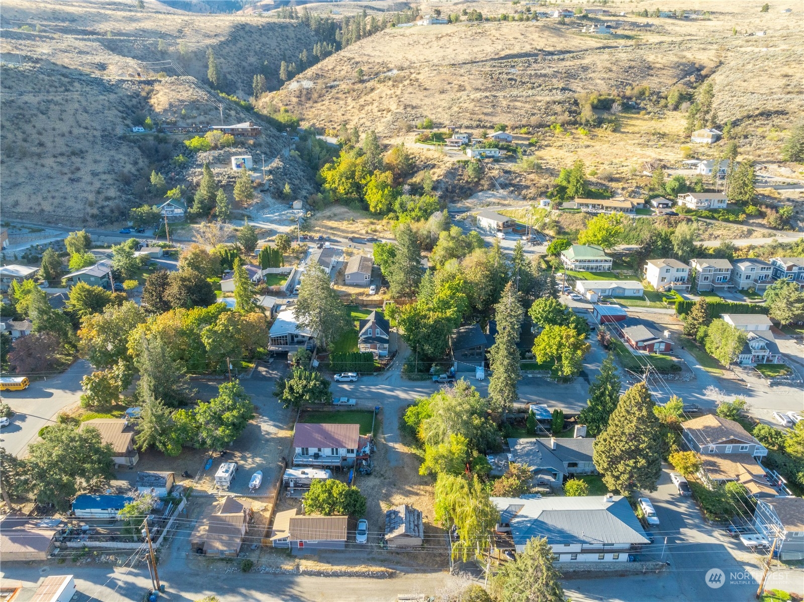 2216 West Prospect Street Chelan, WA 98816 - Photo 11 of 26