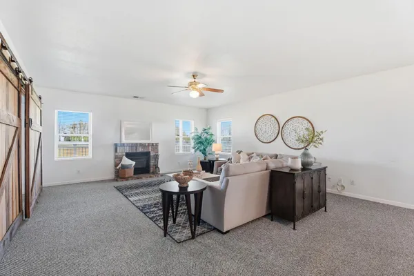 $999,000 | 22581 Road 20, Chowchilla, CA 93610