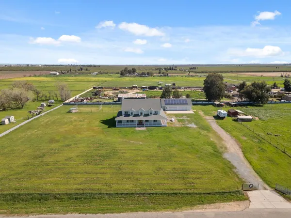 $999,000 | 22581 Road 20, Chowchilla, CA 93610