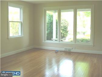 1714 Tyson Road Havertown, PA 19083 - Photo 2 of 9 Living Room