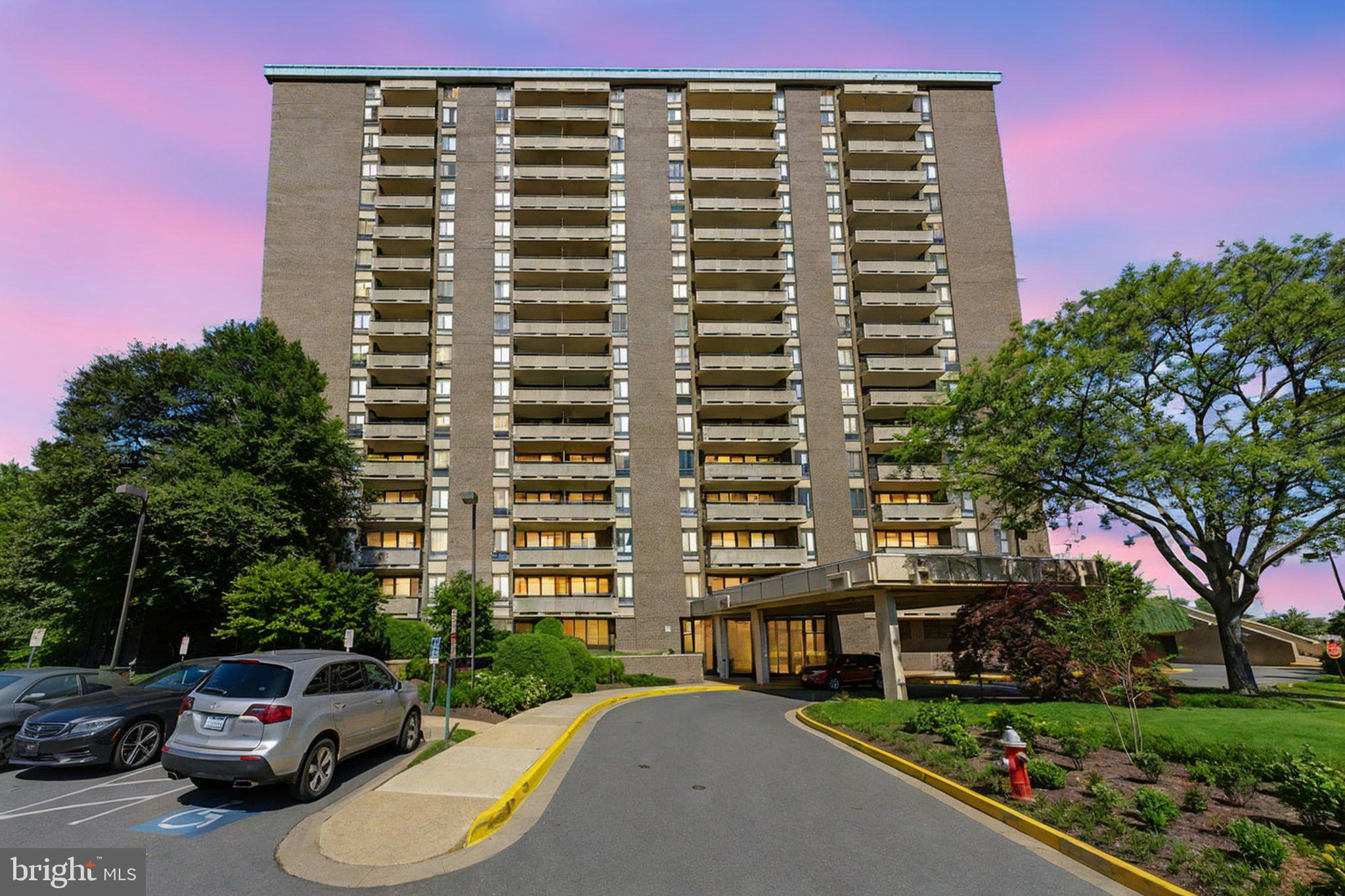1800 Old Meadow Road, Unit 920 McLean, VA 22102 - Photo 18 of 18 Twilight View
