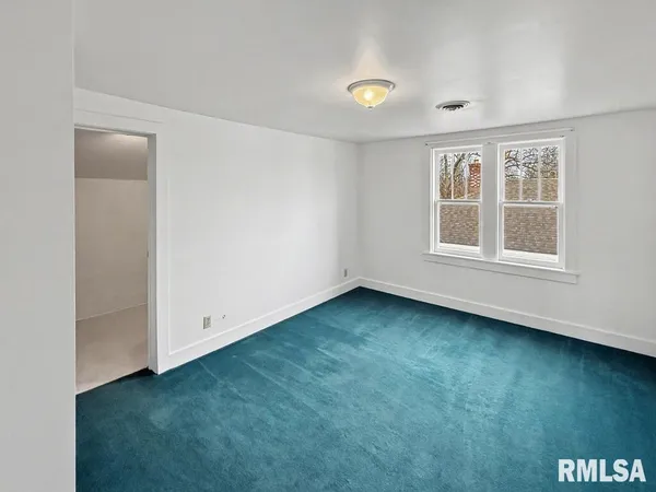 $105,000 | 113 McCann Street, Benton, IL 62812