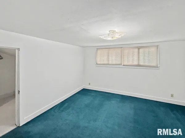 $105,000 | 113 McCann Street, Benton, IL 62812