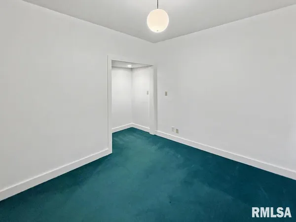 $105,000 | 113 McCann Street, Benton, IL 62812