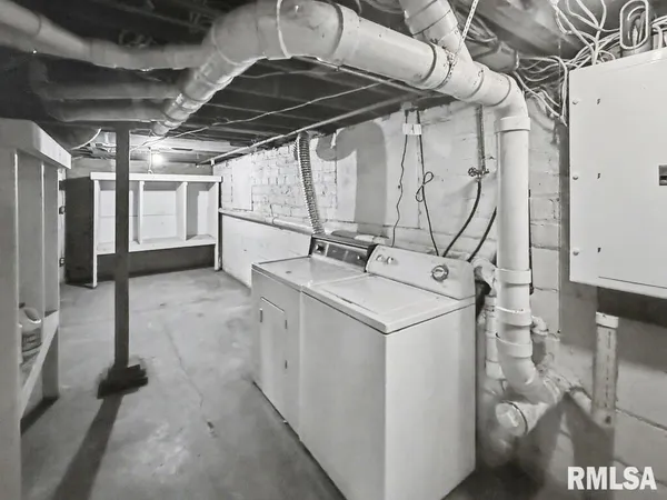 $105,000 | 113 McCann Street, Benton, IL 62812