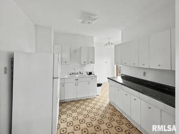 $105,000 | 113 McCann Street, Benton, IL 62812