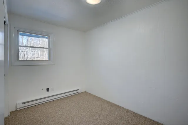 $1,600 | 20 Emery Lane, Unit 4, Intervale, NH 03845