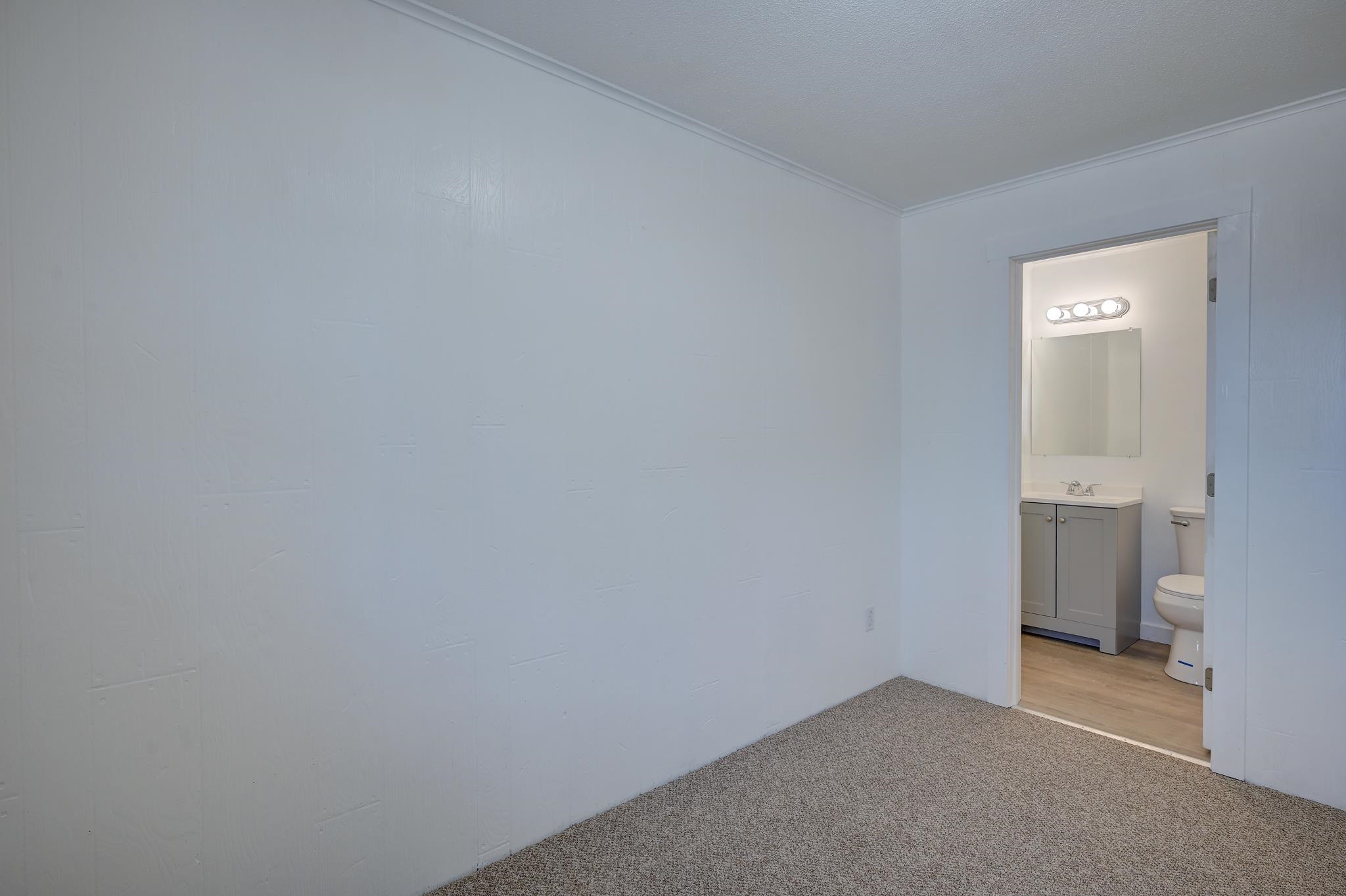 20 Emery Lane, Unit 4 Intervale, NH 03845 - Photo 15 of 28