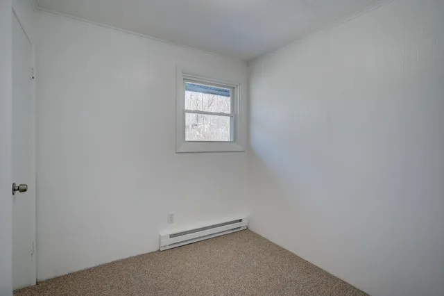 $1,600 | 20 Emery Lane, Unit 4, Intervale, NH 03845