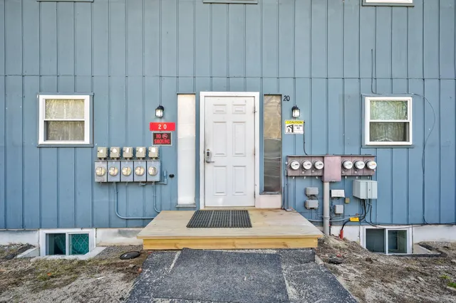$1,600 | 20 Emery Lane, Unit 4, Intervale, NH 03845