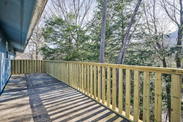 $1,600 | 20 Emery Lane, Unit 4, Intervale, NH 03845