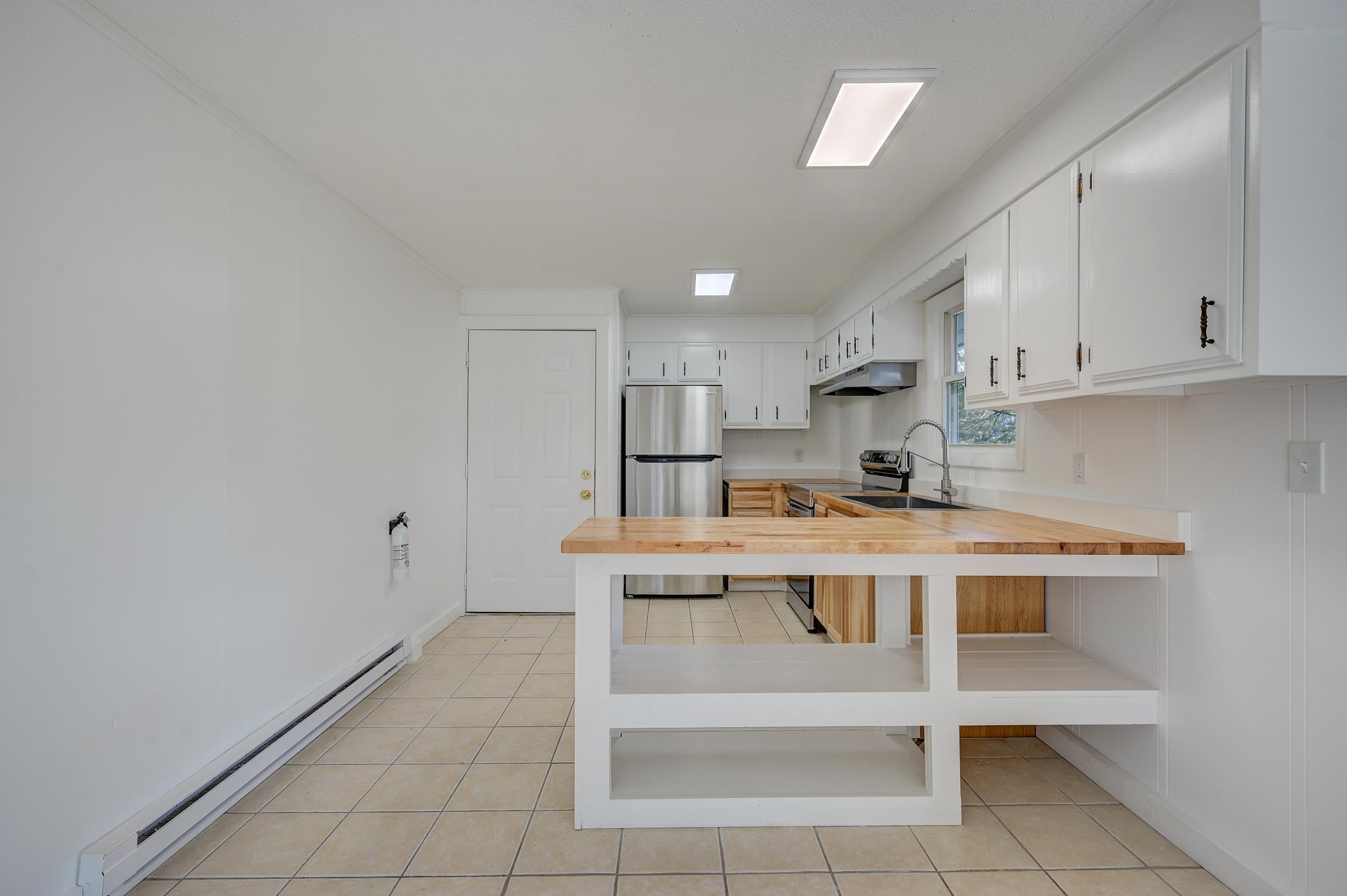 20 Emery Lane, Unit 4 Intervale, NH 03845 - Photo 5 of 28