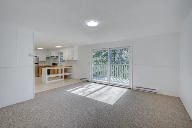 $1,600 | 20 Emery Lane, Unit 4, Intervale, NH 03845