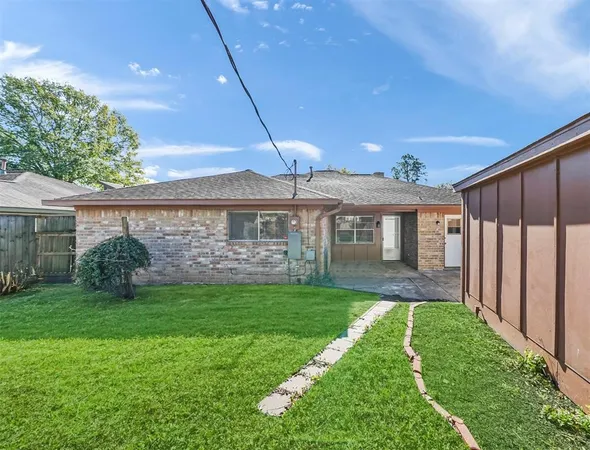 $2,300 | 14006 Briarworth Drive, Houston, TX 77077