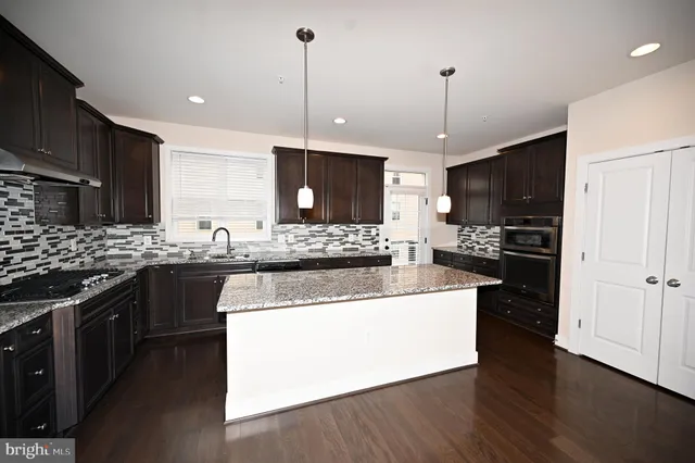 $3,675 | 2413 Glenallan Avenue, Silver Spring, MD 20906