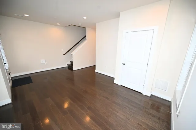 $3,675 | 2413 Glenallan Avenue, Silver Spring, MD 20906