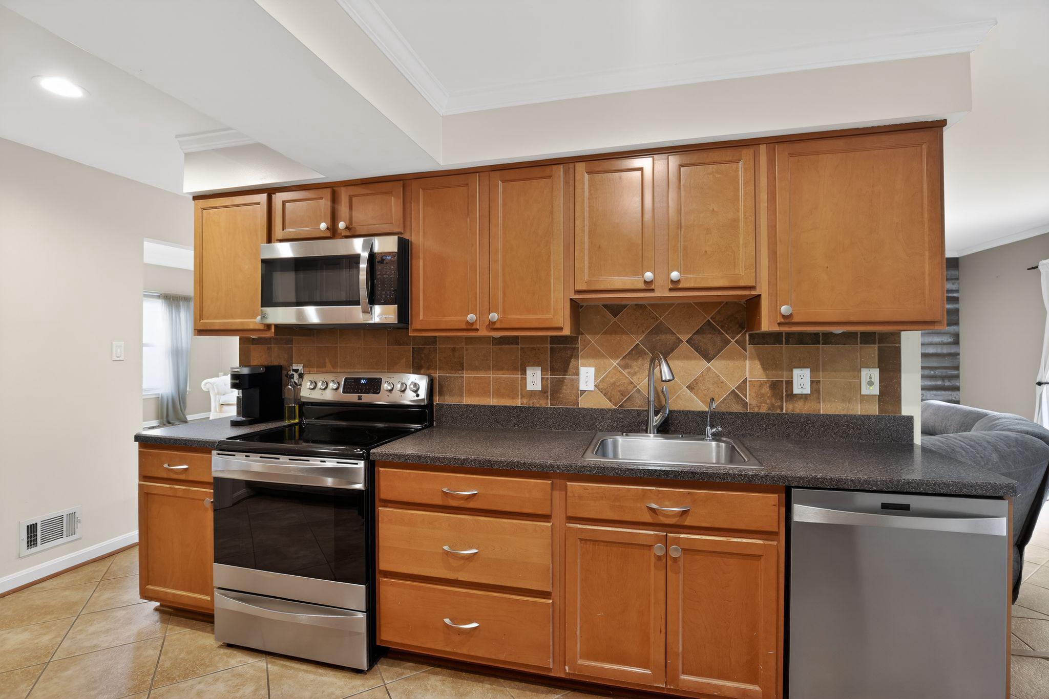 8021 Clark Station Road Severn, MD 21144 - Photo 7 of 35 Upgraded appliances