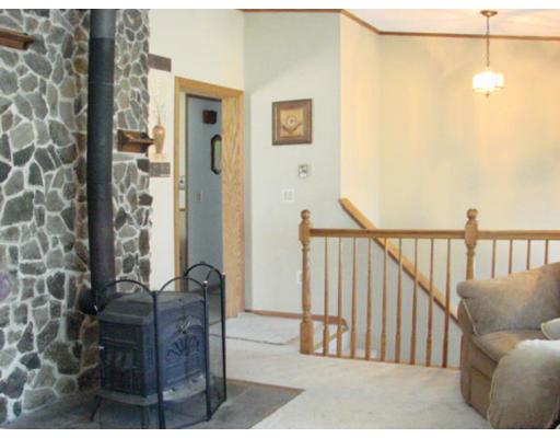 16 Folly Mill Road Salisbury, MA 01952 - Photo 3 of 10 a view of a hallway with seating area