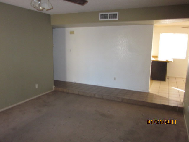8735 West Osborn Road Phoenix, AZ 85037 - Photo 3 of 14 LIVING ROOM