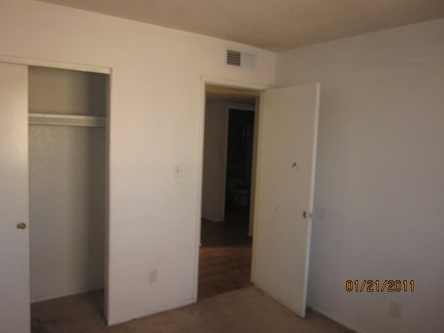 8735 West Osborn Road Phoenix, AZ 85037 - Photo 9 of 14 BEDROOM 1