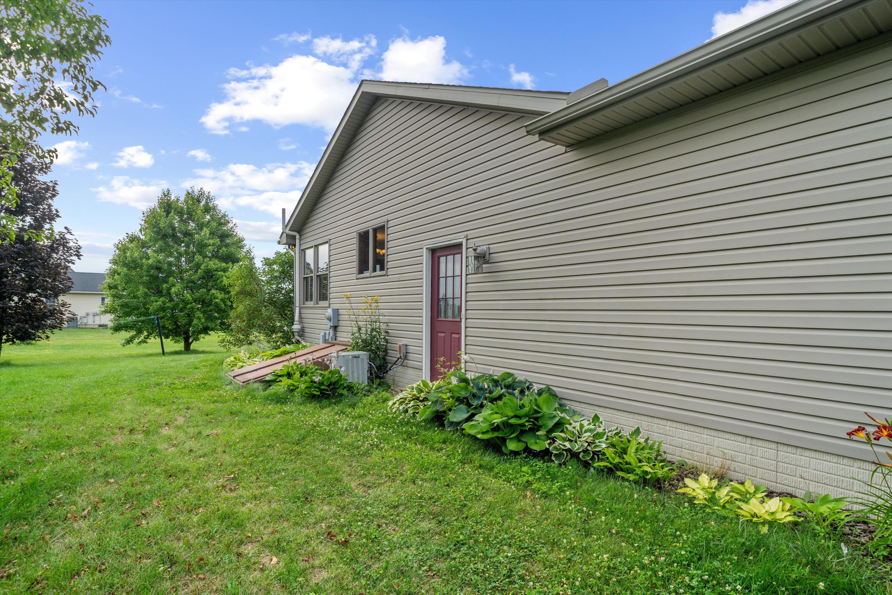 1510 Muehleisen Road Monroe, MI 48162 - Photo 46 of 67 59-DSC00653