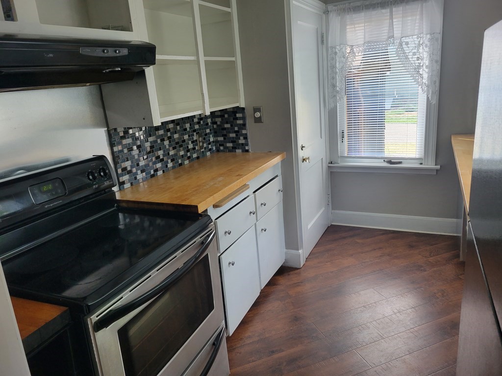 197 Maple Road Longmeadow, MA 01106 - Photo 7 of 19