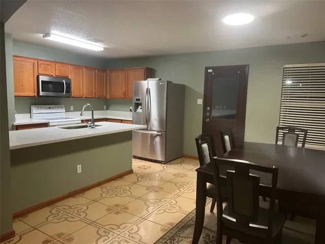 $1,875 | 9821 Rhea Court, Conroe, TX 77385