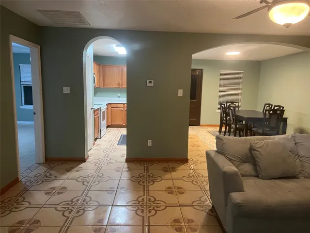 $1,875 | 9821 Rhea Court, Conroe, TX 77385