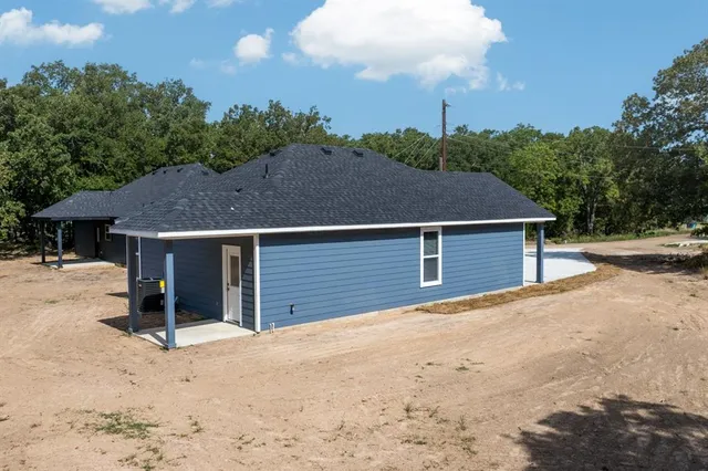 a view of a house with a outdoor space
