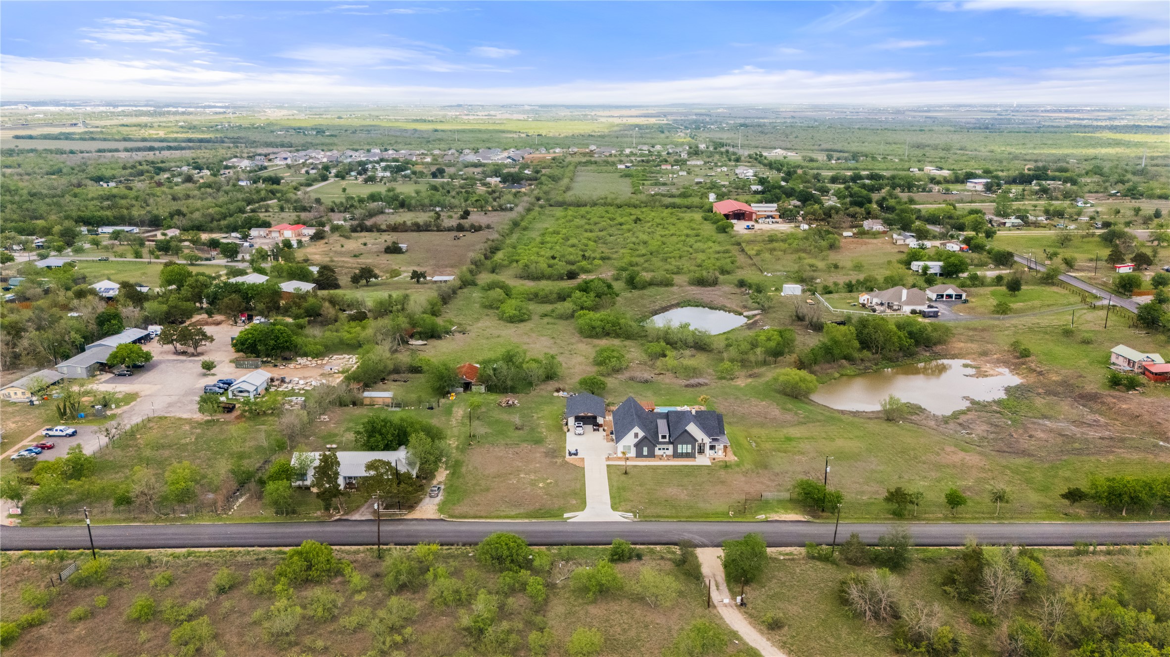 8802 Evelyn Road Buda, TX 78610 - Photo 2 of 13